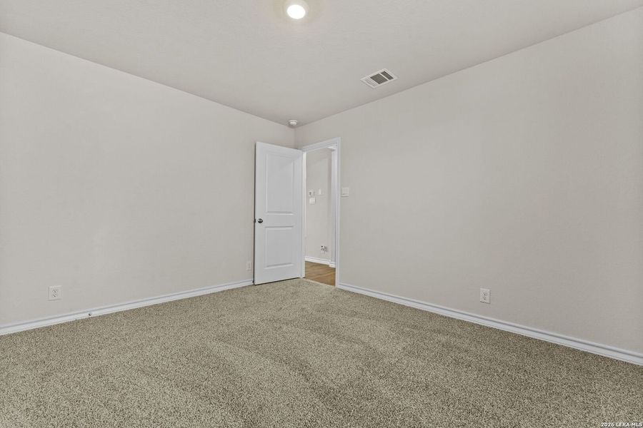 Spacious, unfurnished interior of a new home in Steele Creek, Cibolo (Image 15).