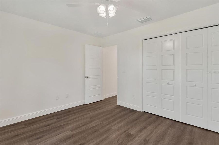 Spacious, unfurnished interior of a new home in , Leesburg (Image 41).