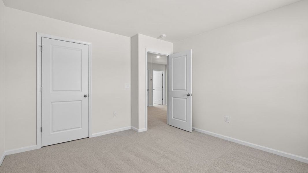 Spacious, unfurnished interior of a new home in Martin Farms, Aberdeen (Image 21).