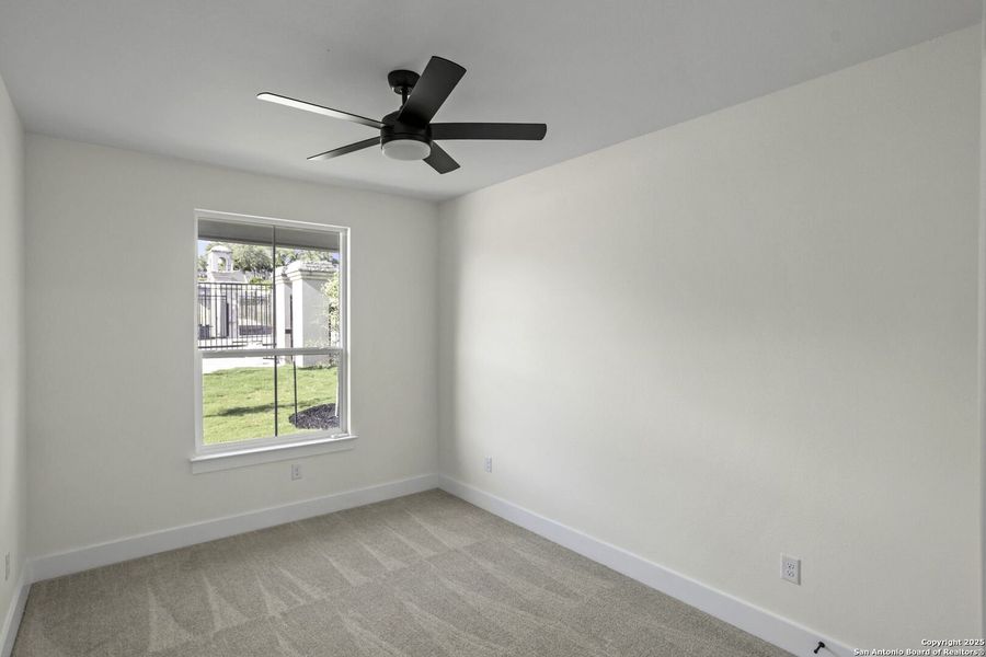 Spacious, unfurnished interior of a new home in , Kerrville (Image 27).