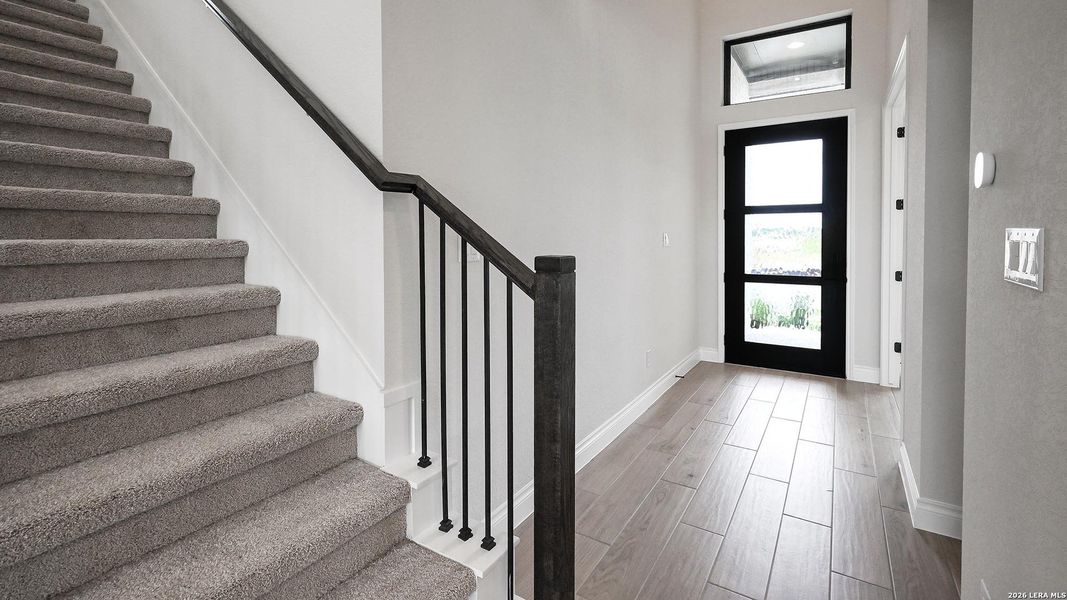 Spacious, unfurnished interior of a new home in Legacy at Lake Dunlap, New Braunfels (Image 16).