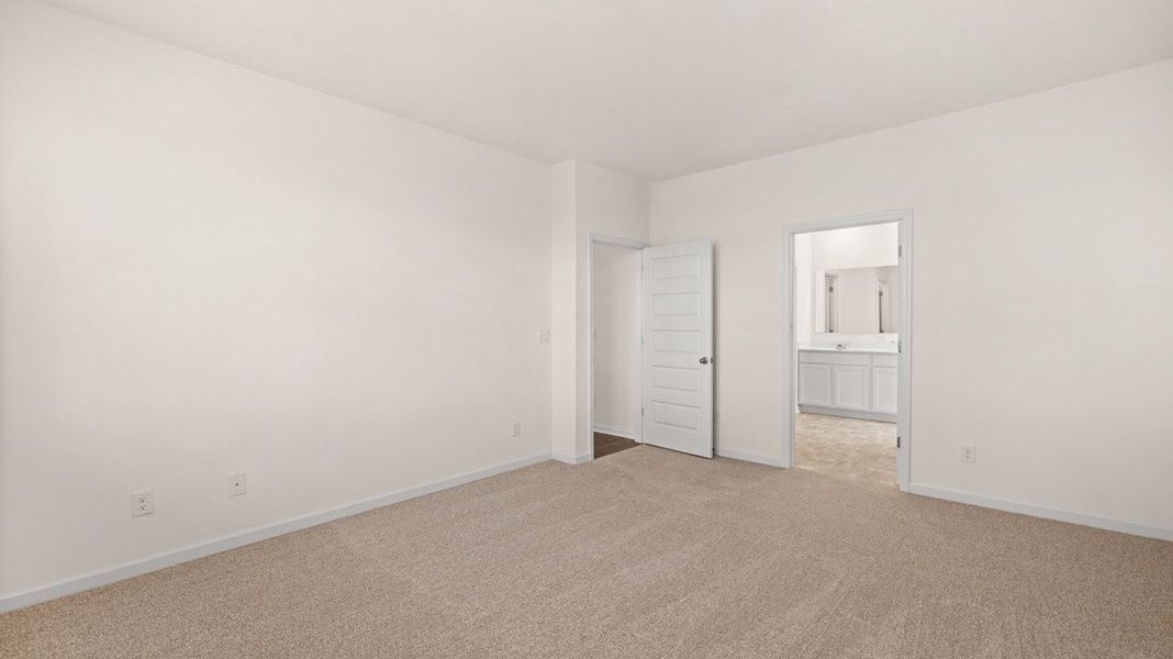 Spacious, unfurnished interior of a new home in Captain's Corner, Grovetown (Image 21).