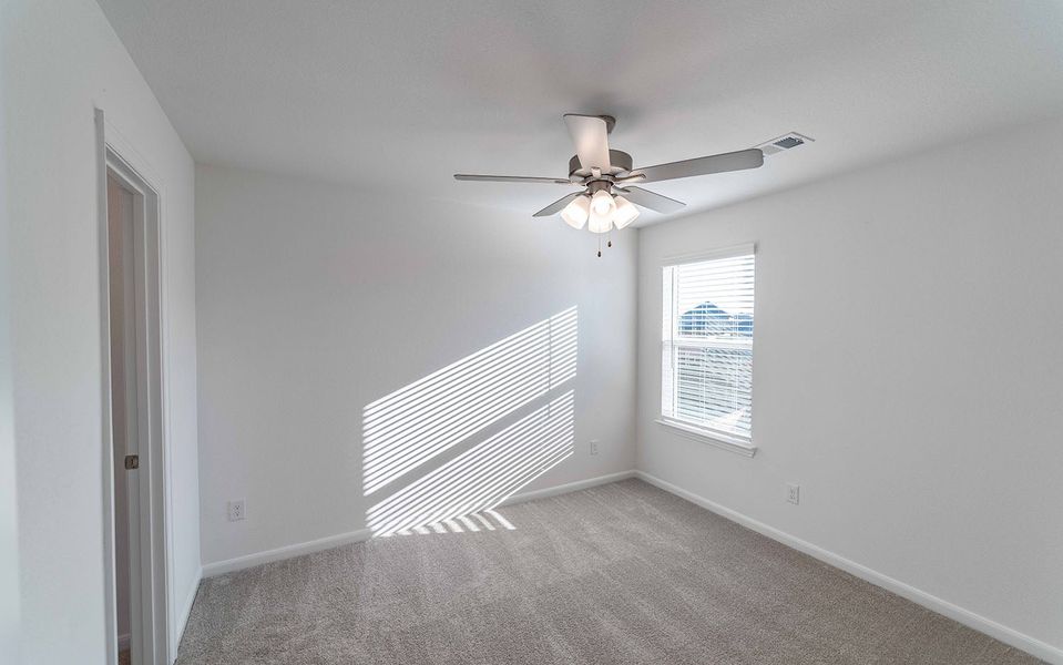 Spacious, unfurnished interior of a new home in Travis Ranch, Forney (Image 12).