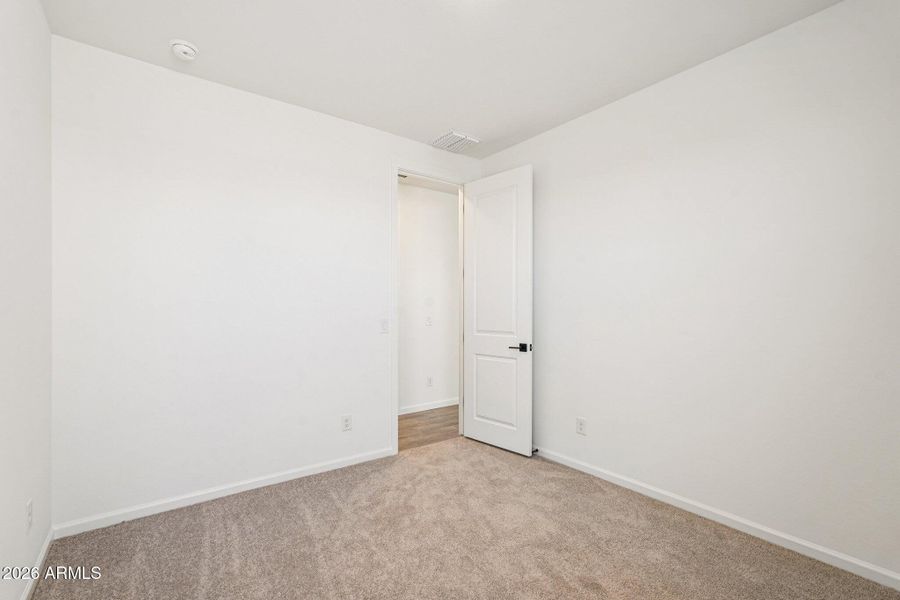 33-web-or-mls-S 95th Dr-S0904-033