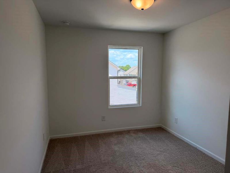 Spacious, unfurnished interior of a new home in Laurelwood, Douglasville (Image 20).