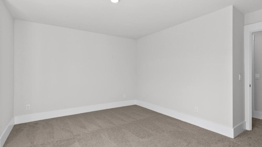 Spacious, unfurnished interior of a new home in Rolling Hills, Bolivia (Image 37).