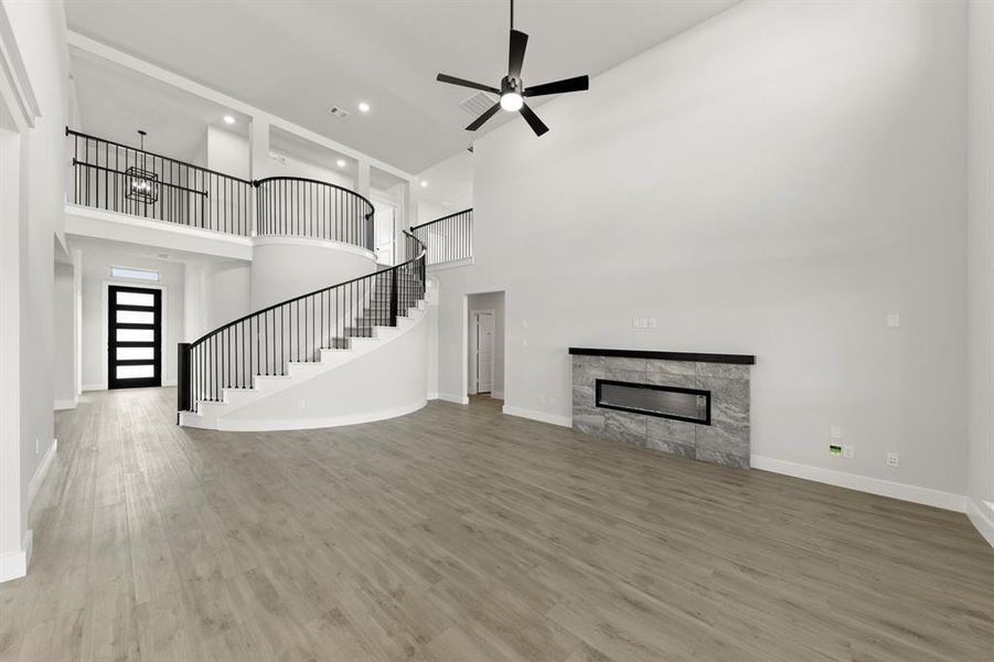 11. 2512 Rolling Hills - Family (2)