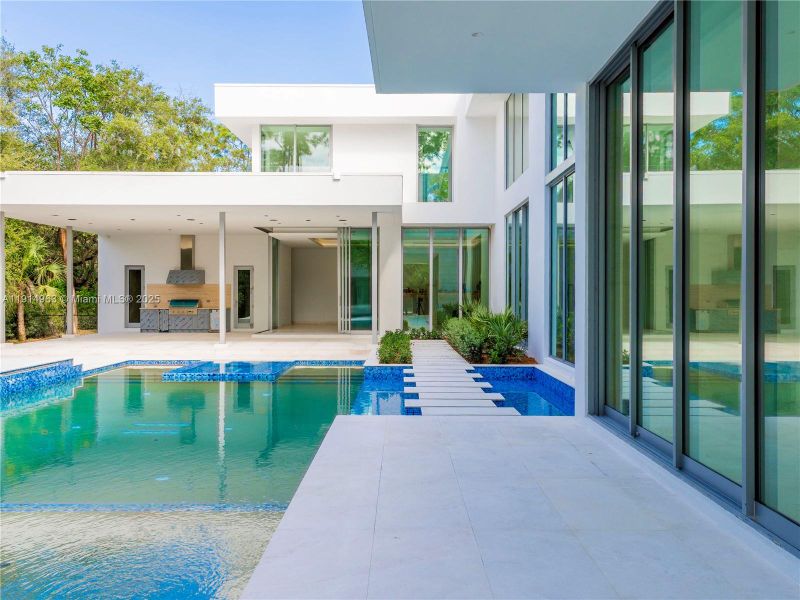 Exterior details and patio area of a home in , Pinecrest (Image 38).