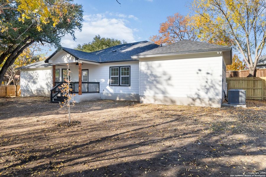 Exterior details and patio area of a home in , San Antonio (Image 26).