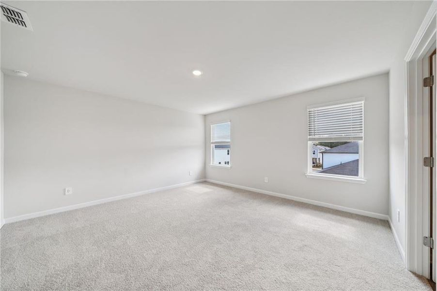 Spacious, unfurnished interior of a new home in Martin Springs - Reserve Series, Lawrenceville (Image 28).