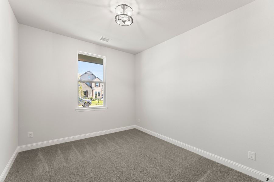 Spacious, unfurnished interior of a new home in Nelson Lake Estates, Rockwall (Image 21). Spacious, unfurnished interior of a new home in Nelson Lake Estates, Rockwall (Image 21).
