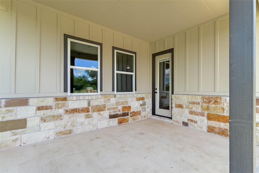 Exterior details and patio area of a home in , Bertram (Image 3).