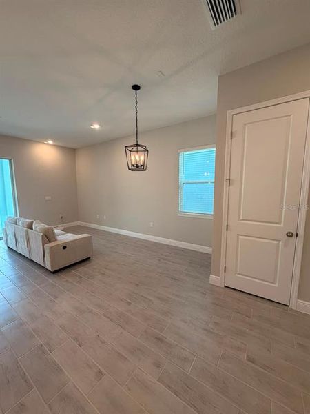 Spacious, unfurnished interior of a new home in , Winter Garden (Image 19).