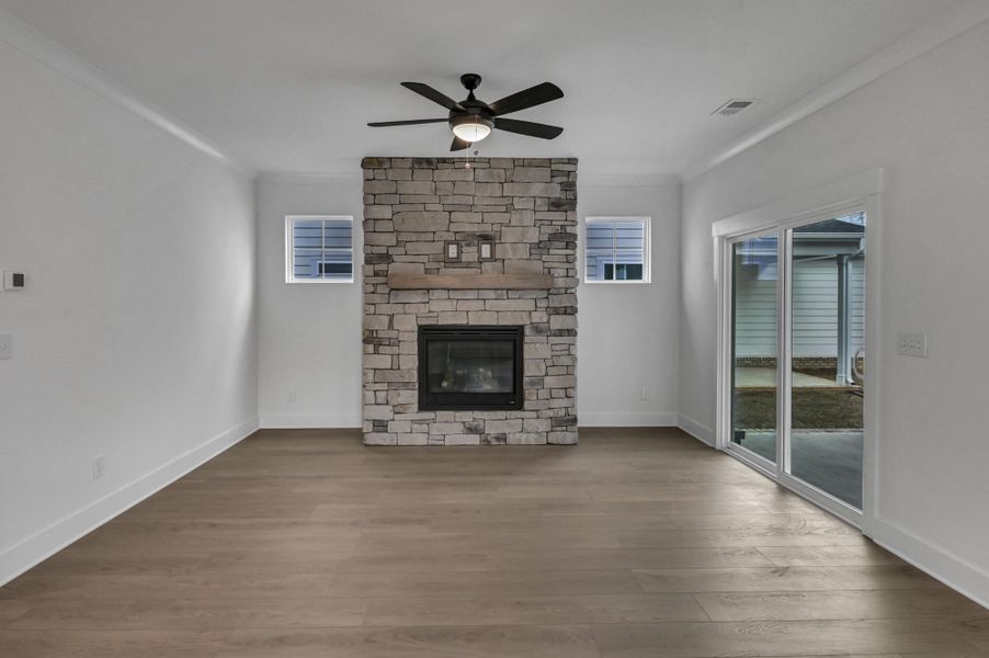 Spacious, unfurnished interior of a new home in Clubside Reserve at Summerlake, Lexington (Image 40).