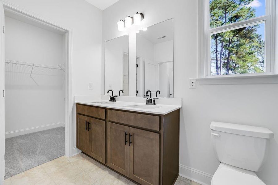 Furnished interior view inside a new home in Oakmead, Buford (Image 11).