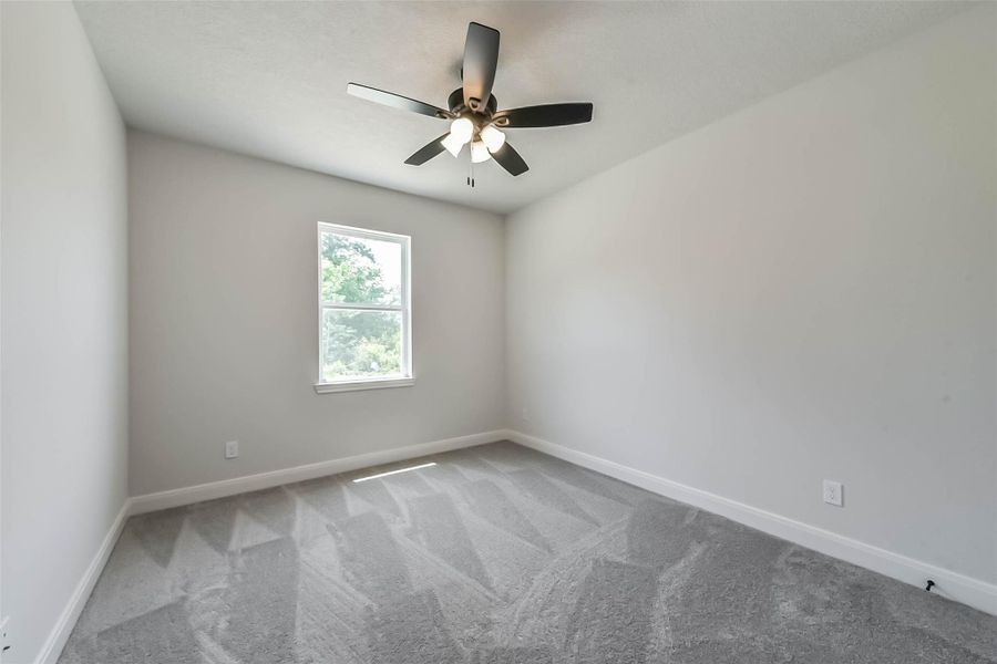 Spacious, unfurnished interior of a new home in , Baytown (Image 33).