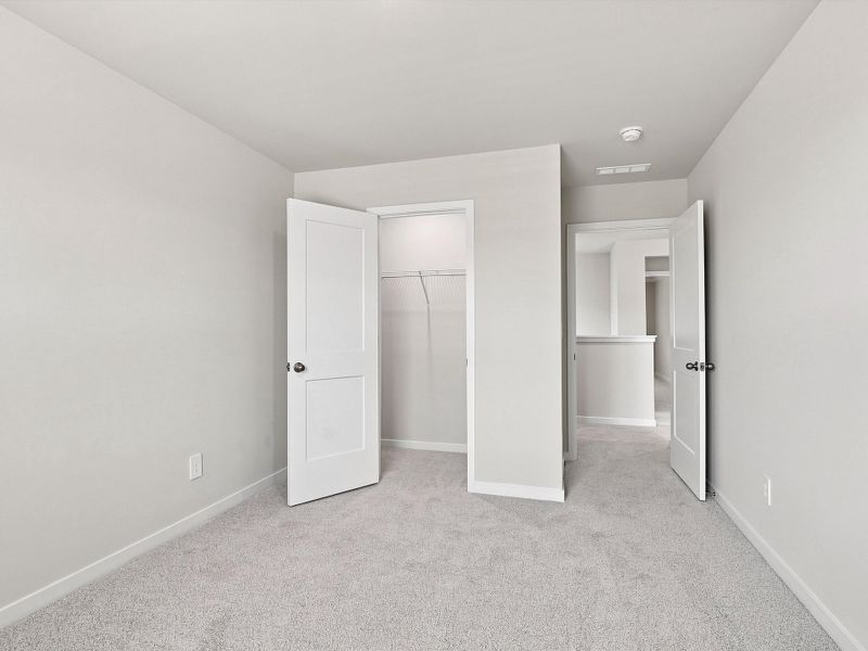 Spacious, unfurnished interior of a new home in The Heritage at Buffaloe Reserve, Raleigh (Image 17).