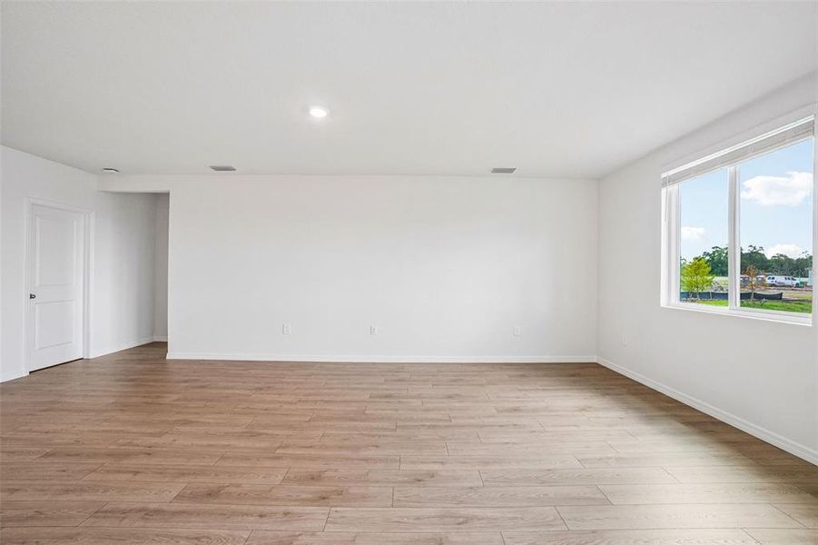 Spacious, unfurnished interior of a new home in Pine Ridge Meadows, Hudson (Image 17).