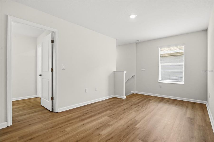 Spacious, unfurnished interior of a new home in Cascades, Davenport (Image 27).