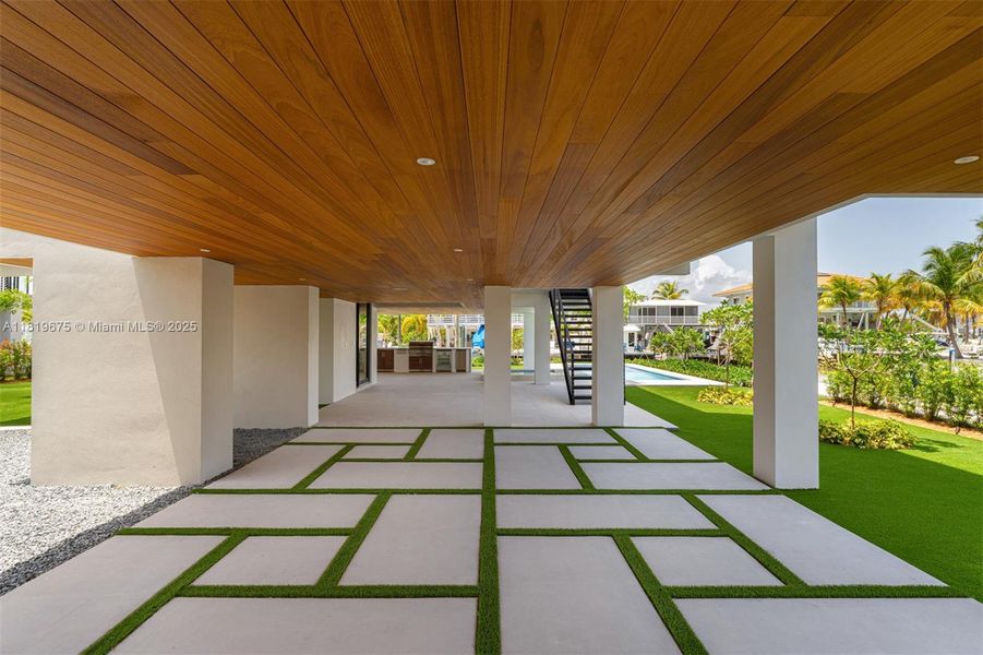 Exterior details and patio area of a home in , Key Largo (Image 20). Exterior details and patio area of a home in , Key Largo (Image 20).