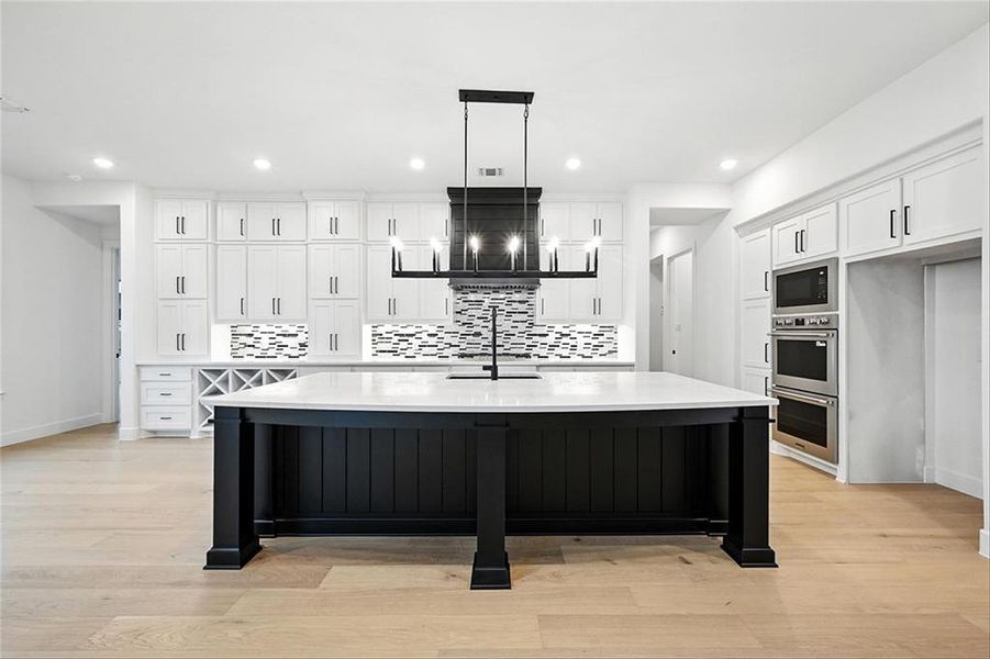 2720AmberLn220E003 2720AmberLn220E003