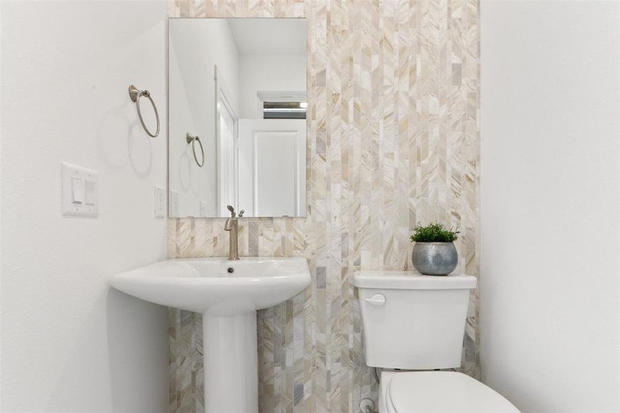 017-1411AzaleaDrive-Melissa-TX-75454-Bathroom2.jpg-SMALL 017-1411AzaleaDrive-Melissa-TX-75454-Bathroom2.jpg-SMALL