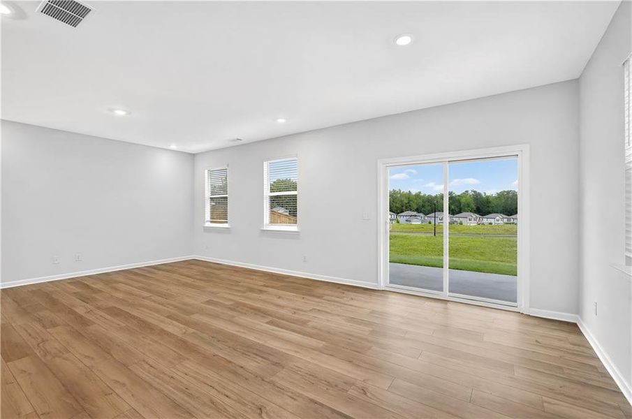Spacious, unfurnished interior of a new home in Timber Ridge, Douglasville (Image 26). Spacious, unfurnished interior of a new home in Timber Ridge, Douglasville (Image 26).