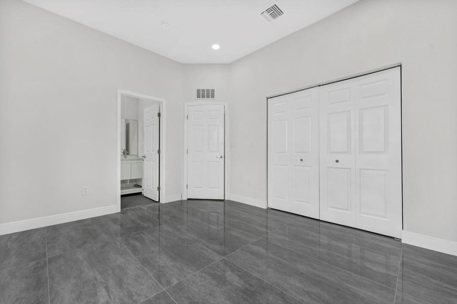 Spacious, unfurnished interior of a new home in , West Park (Image 11).
