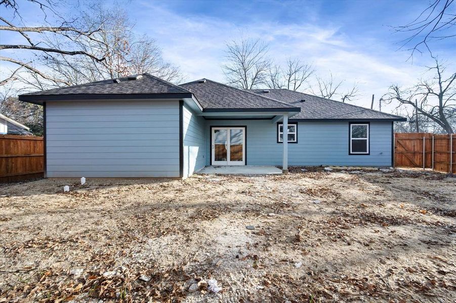 Exterior details and patio area of a home in , Kerens (Image 25).