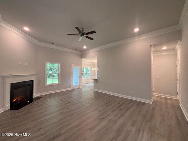 Spacious, unfurnished interior of a new home in River Village Square in River Landing, Wallace (Image 12).