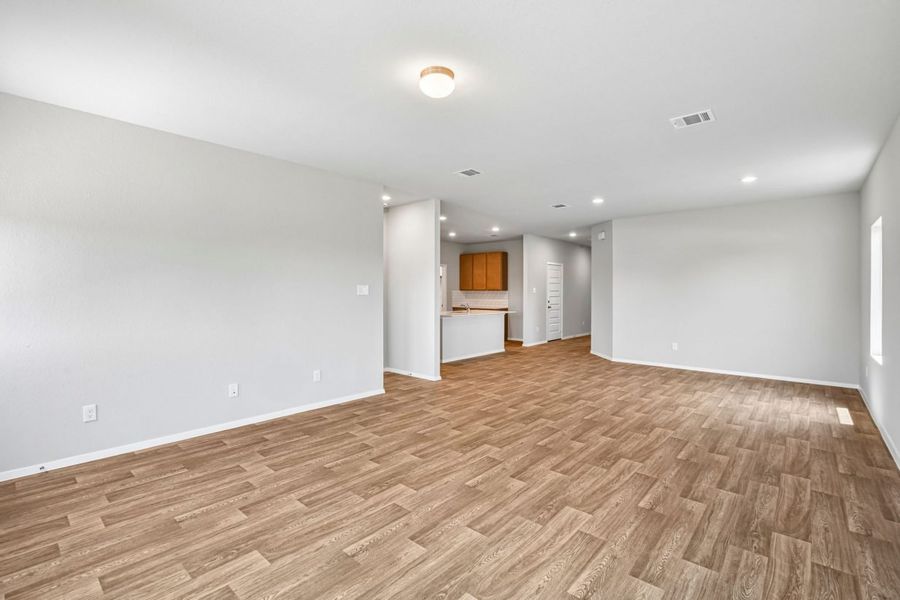 Spacious, unfurnished interior of a new home in Colony at Pinehurst, Pinehurst (Image 13).