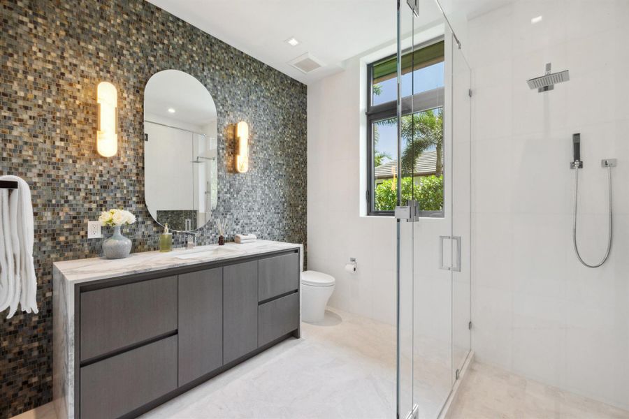 Image 93 of a home in .