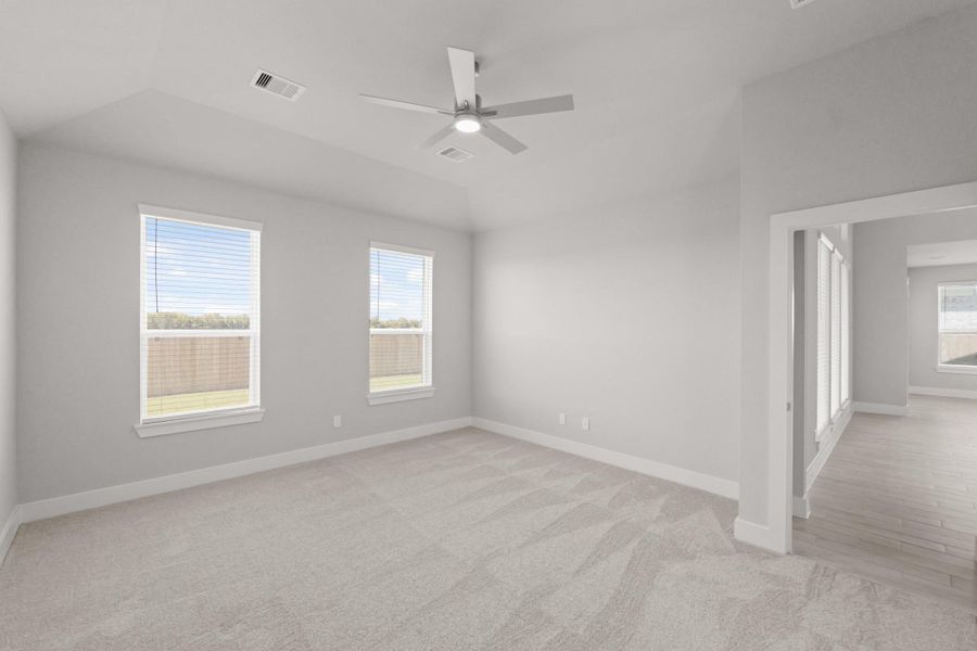 Spacious, unfurnished interior of a new home in Briarwood Crossing, Rosenberg (Image 27).