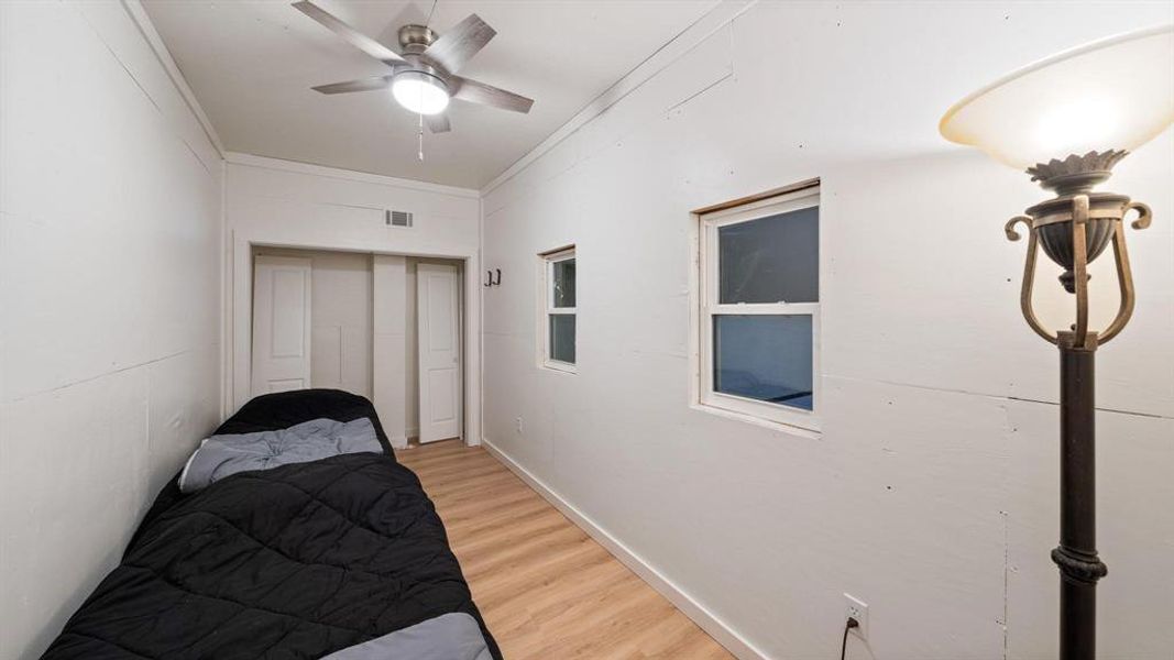 Image 33 of a home in . Image 33 of a home in .