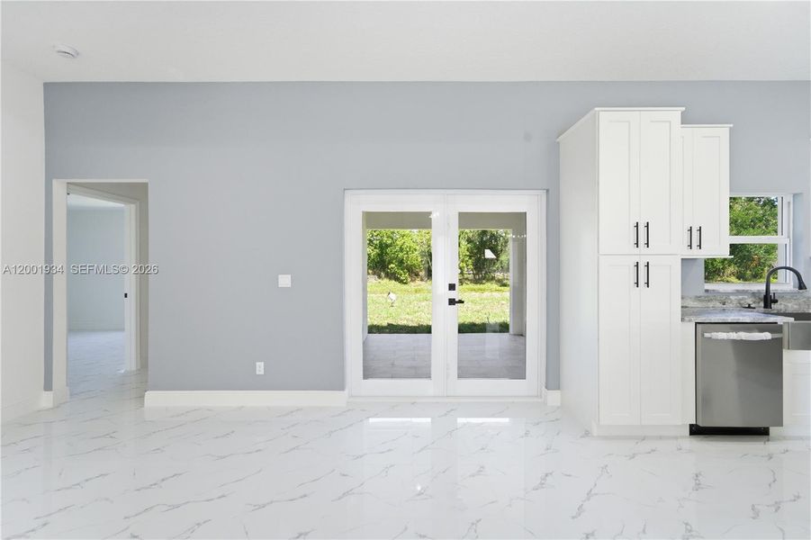 Spacious, unfurnished interior of a new home in , Port St. Lucie (Image 34).