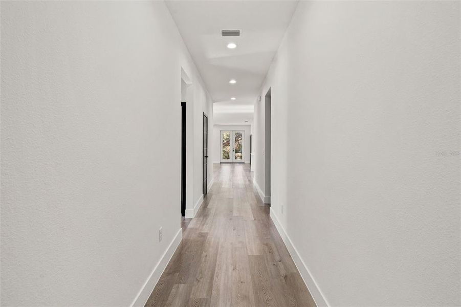 Spacious, unfurnished interior of a new home in , Dunnellon (Image 42).