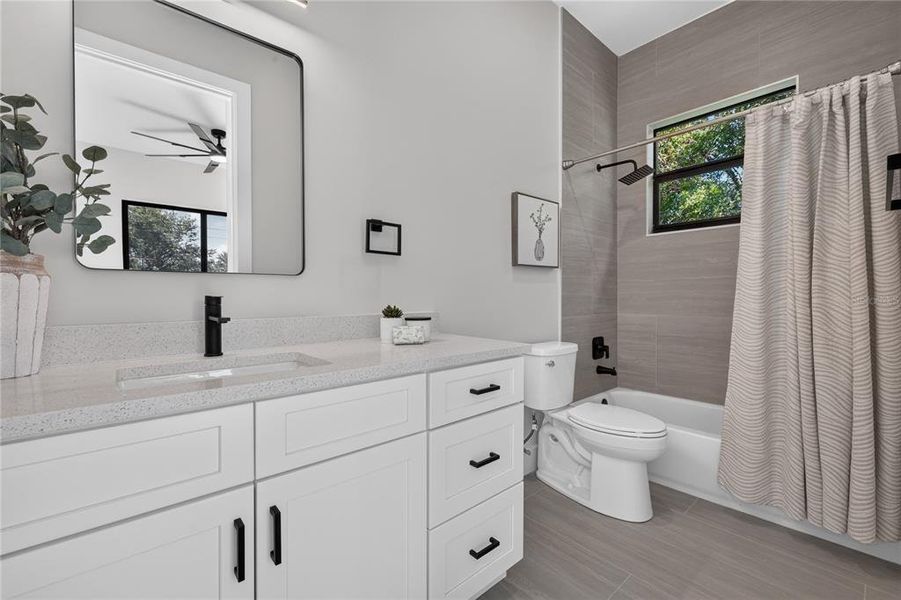 Furnished interior view inside a new home in , Port Charlotte (Image 31).