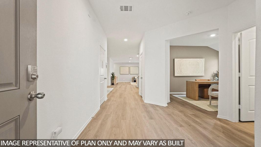 Spacious, unfurnished interior of a new home in River Ranch Trails, Dayton (Image 18).