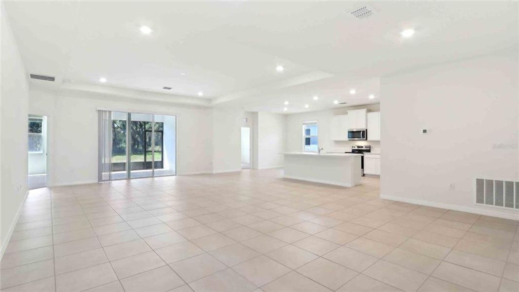 Spacious, unfurnished interior of a new home in Twisted Oaks, Wildwood (Image 21). Spacious, unfurnished interior of a new home in Twisted Oaks, Wildwood (Image 21).