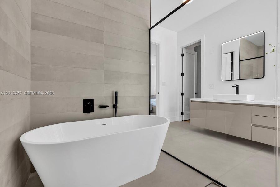Furnished interior view inside a new home in , Coral Gables (Image 10).