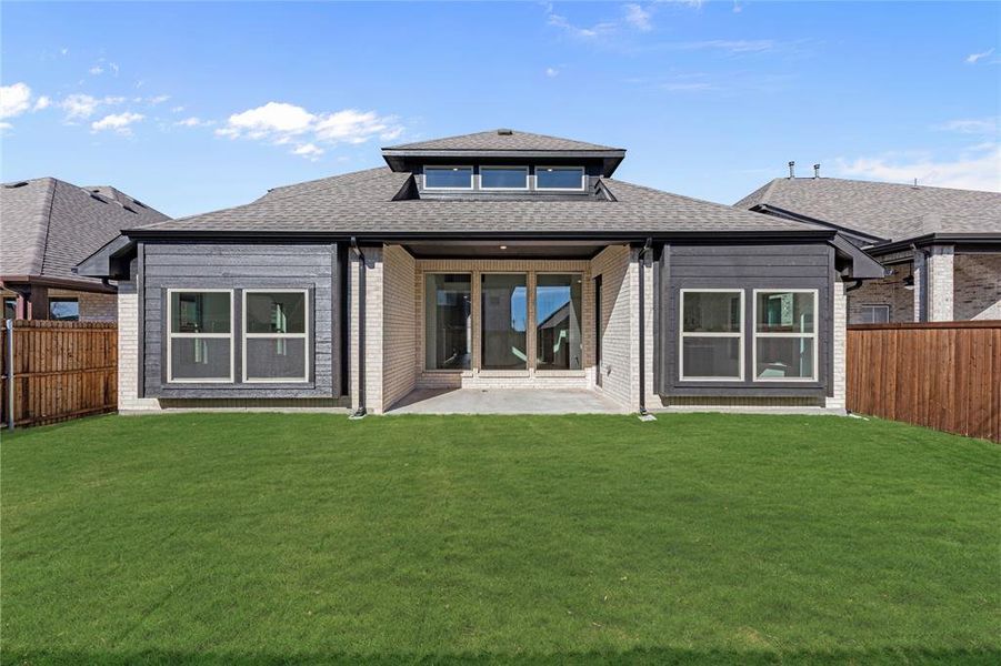 Exterior details and patio area of a home in Willow Wood, McKinney (Image 28).