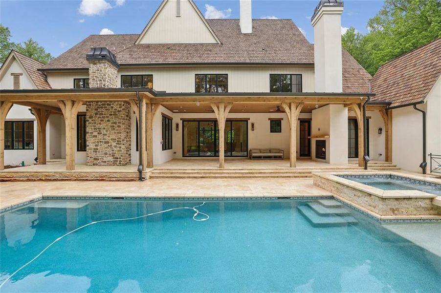 Exterior details and patio area of a home in Crossroads, Alpharetta (Image 36).