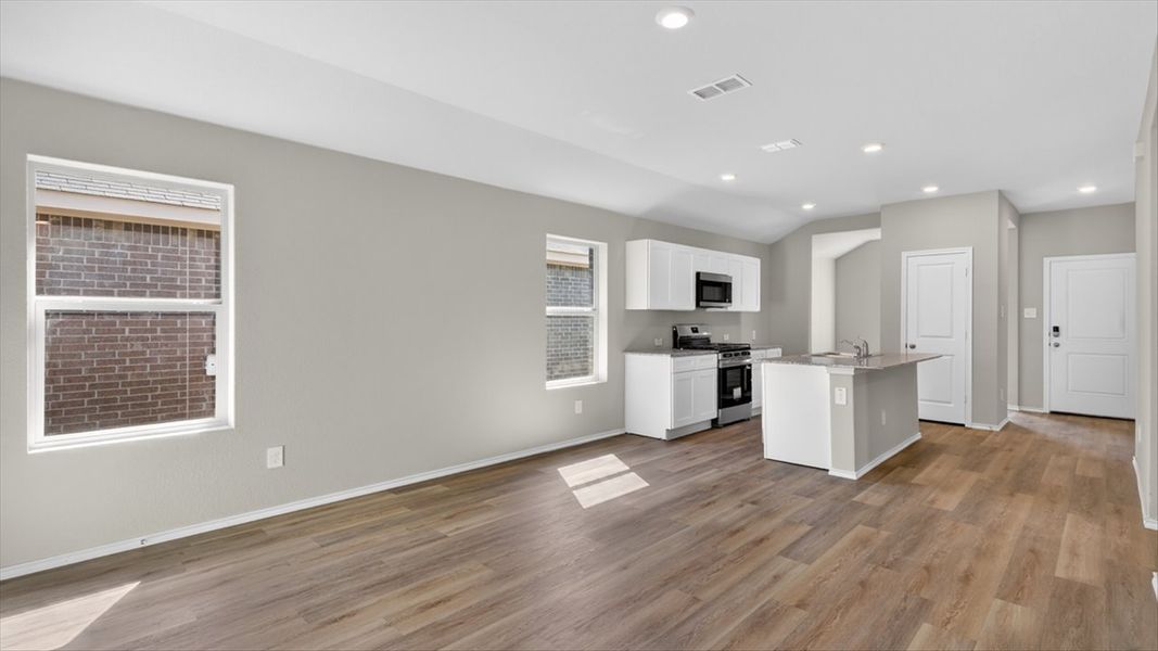 Spacious, unfurnished interior of a new home in Hickory Grove, Krum (Image 8). Spacious, unfurnished interior of a new home in Hickory Grove, Krum (Image 8).