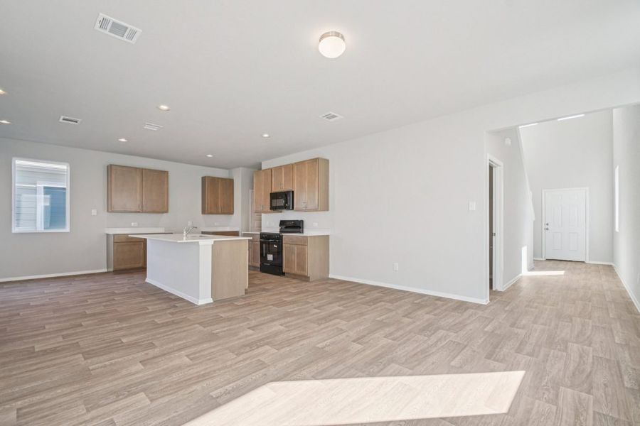 Representative unfurnished interior of a home built from the Azalea 2446 by Brohn Homes in Azalea, Pattison (Image 10). Representative unfurnished interior of a home built from the Azalea 2446 by Brohn Homes in Azalea, Pattison (Image 10).
