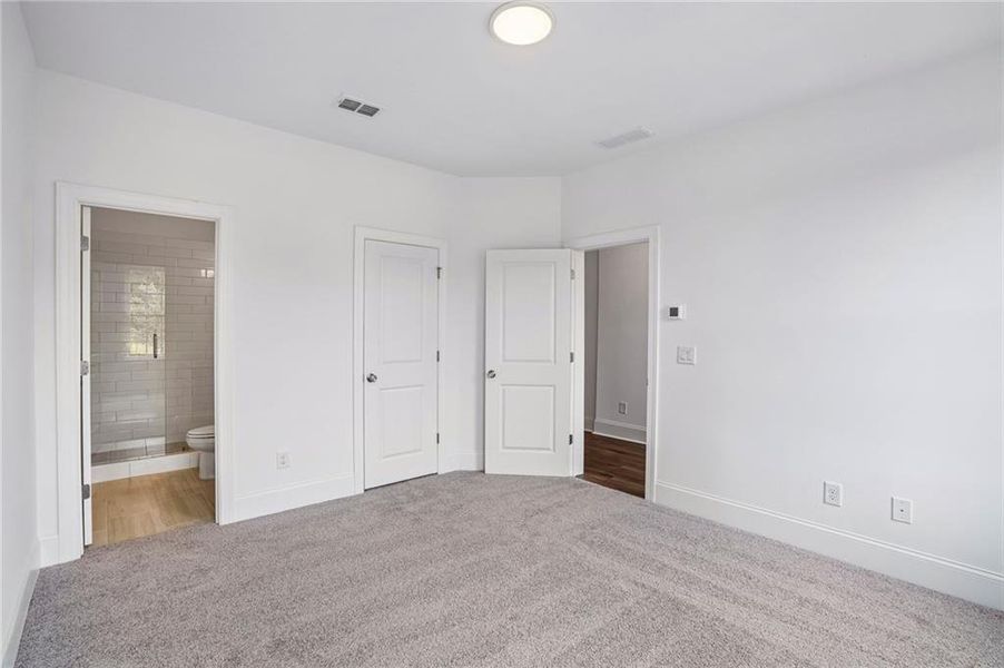 Spacious, unfurnished interior of a new home in Waterhaven, Cumming (Image 23).