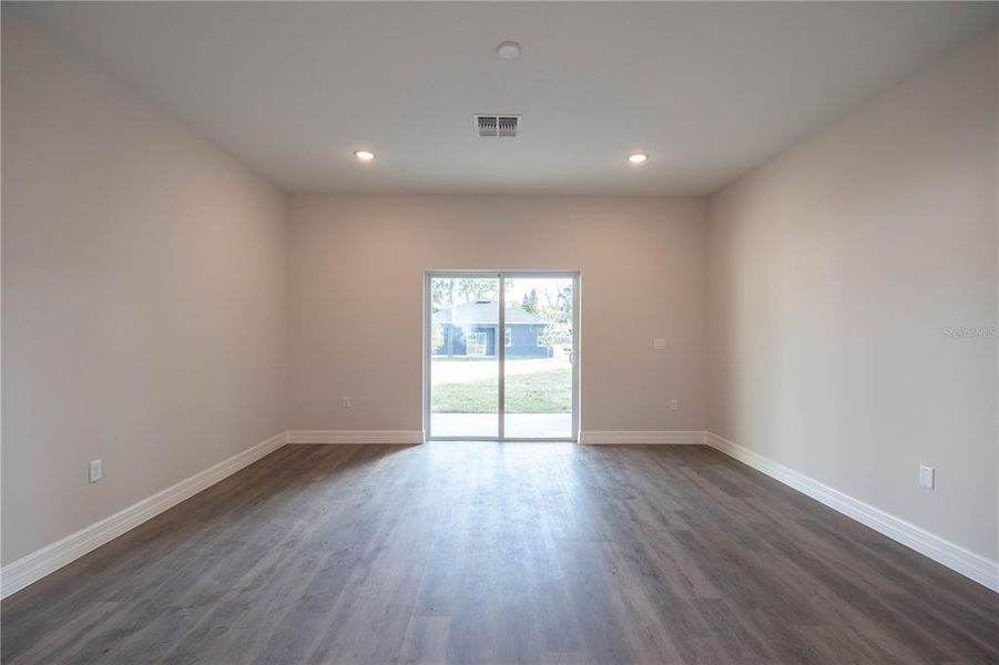 Spacious, unfurnished interior of a new home in , Tavares (Image 21).
