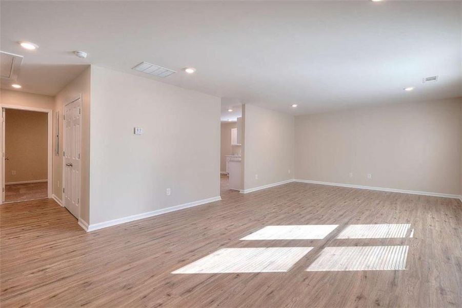 Spacious, unfurnished interior of a new home in , Monroe (Image 19).
