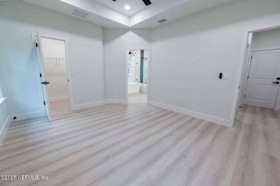 Spacious, unfurnished interior of a new home in , Starke (Image 18).