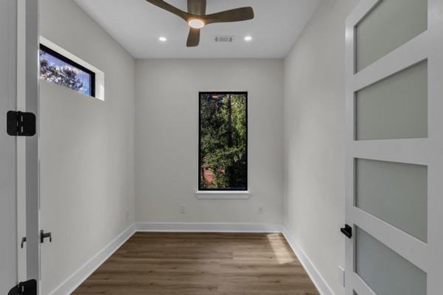 Spacious, unfurnished interior of a new home in , Atlanta (Image 63).