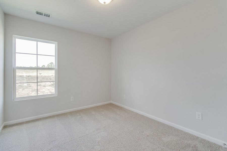 Spacious, unfurnished interior of a new home in Astoria, Columbia (Image 25).